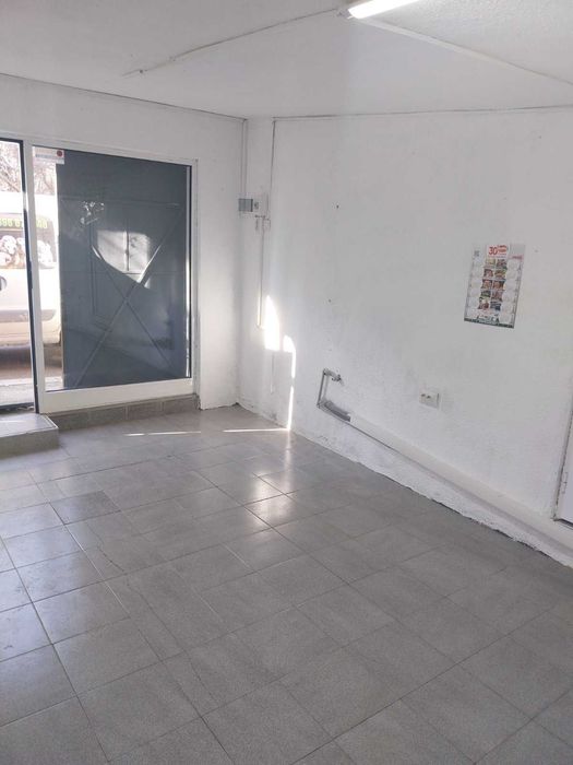 Дава се под наем Офис в Шумен, Център - 20 кв.м за 127.5 € - Снимка #2