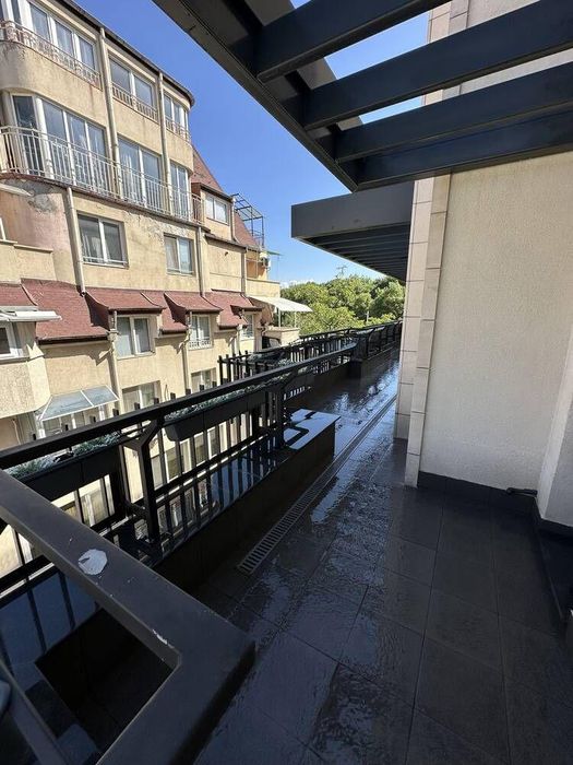 Дава се под наем Тристаен апартамент в София, Лозенец - 180 кв.м за 1800 € - Снимка #14