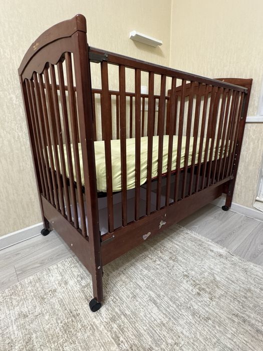 Детская кроватка