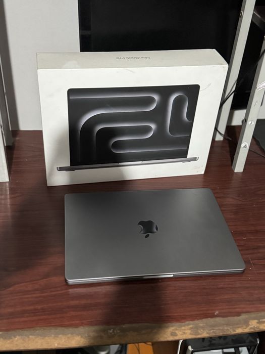 Macbook pro m3 почти новый