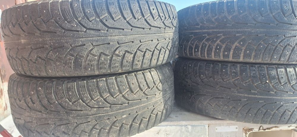 Шины зимние R17 nokian 265 65