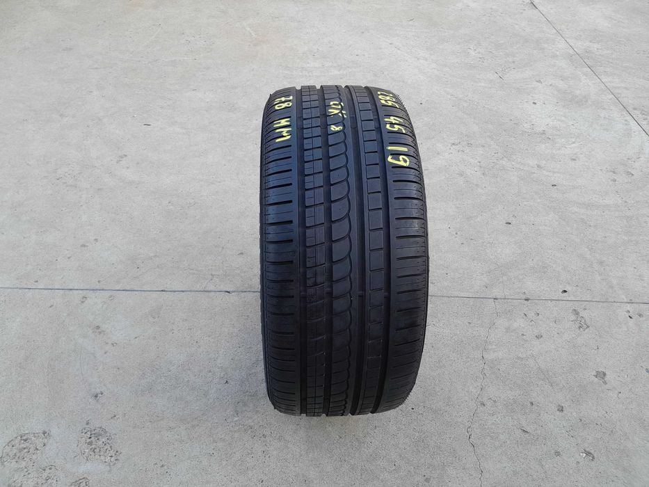 O anvelopa vara 285 45 19 pirelli p zero rosso profil de 7,8 mm