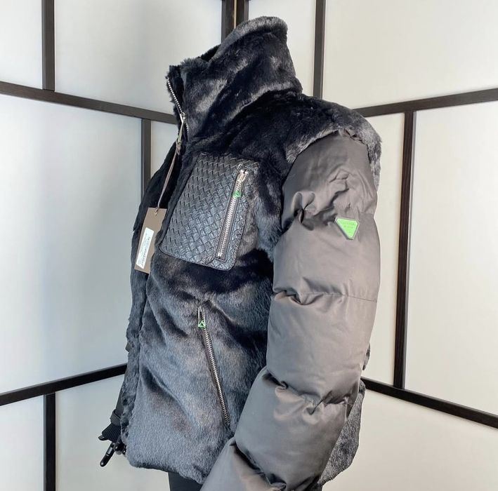 Продам куртку Bottega Veneta.