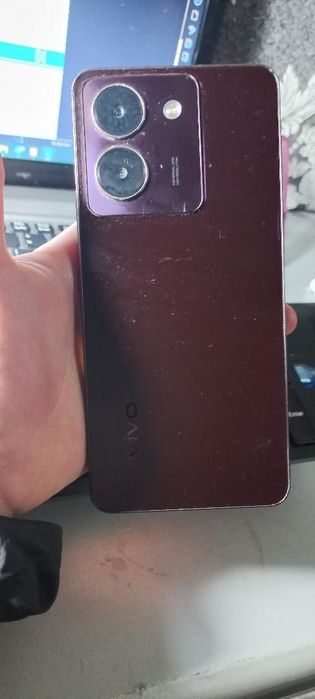 VIVO Y27S 128 8 .