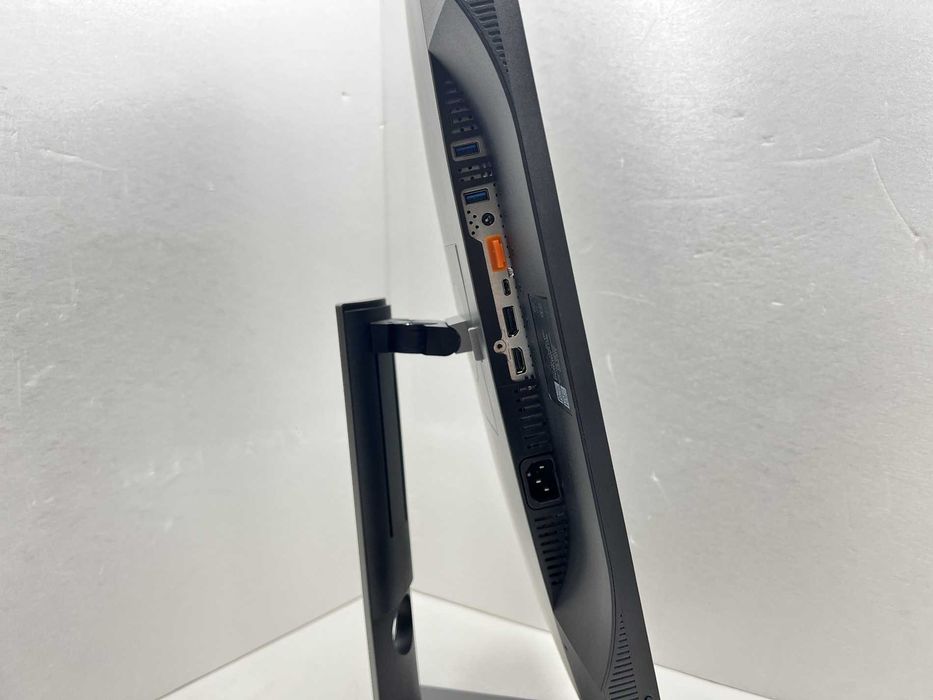 Монитор Dell U2719DC 27" 2560x1440 WQHD IPS клас А с Гаранция
