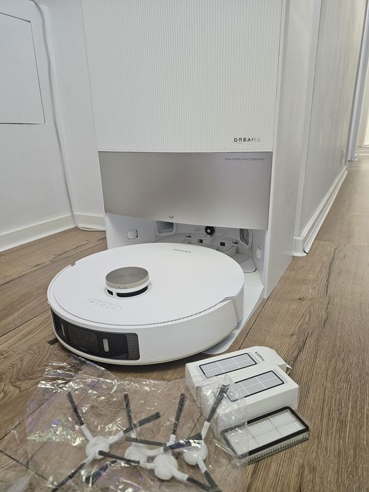 Aspirator Robot Dreame L20 Ultra | Stare Perfectă | Garanție eMag Ianuarie 2027