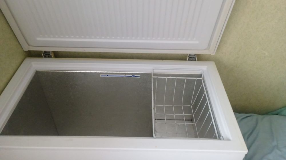 Продам морозильник