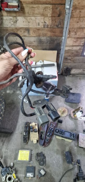 Запчасти на Mitsubishi Diamante