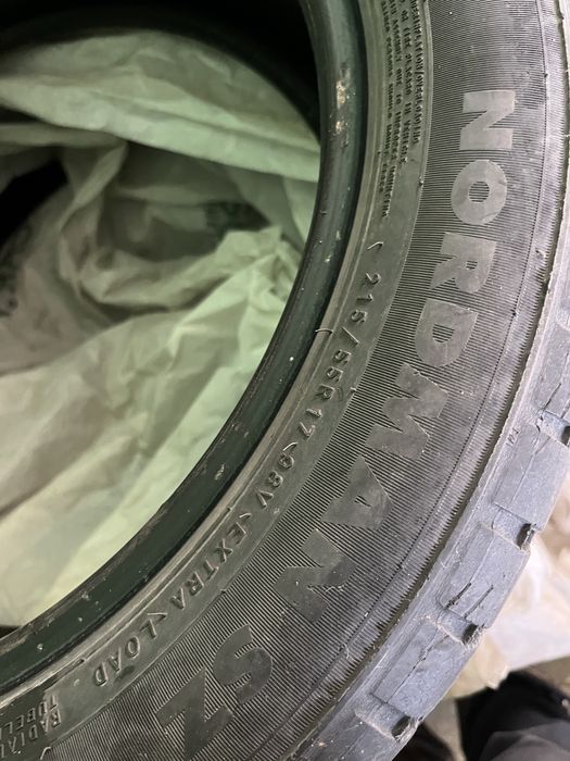 Продам резину р 17 215/55