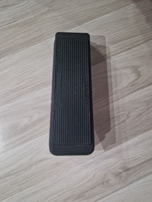 Dunlop crybaby wah gcb95