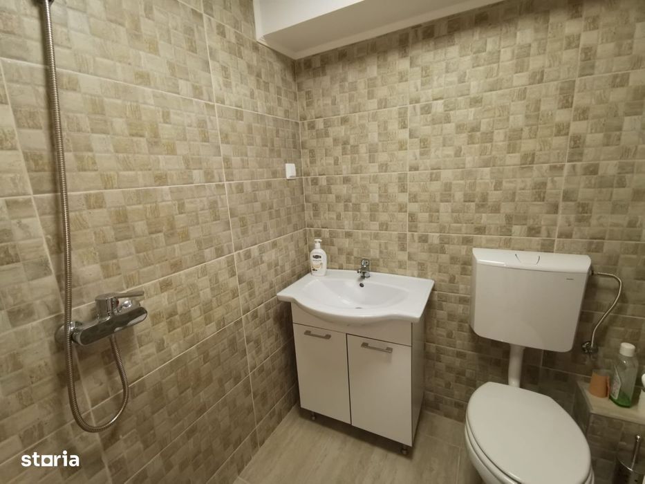 Spatiu comercial zona piata centrala,parter+etaj, suprafata utila 60mp