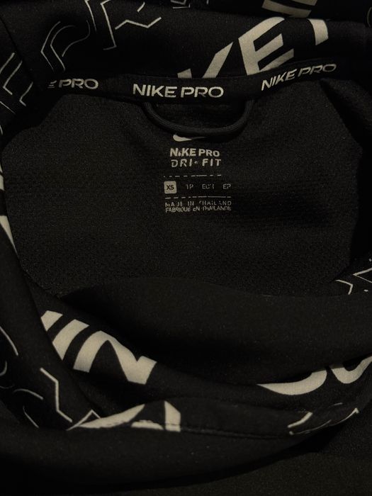 Дамски горнища - ZARA, NIKE PRO - размери от XS до M