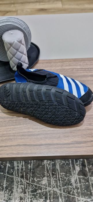 Детски маратонки адидас 33н 30 лв