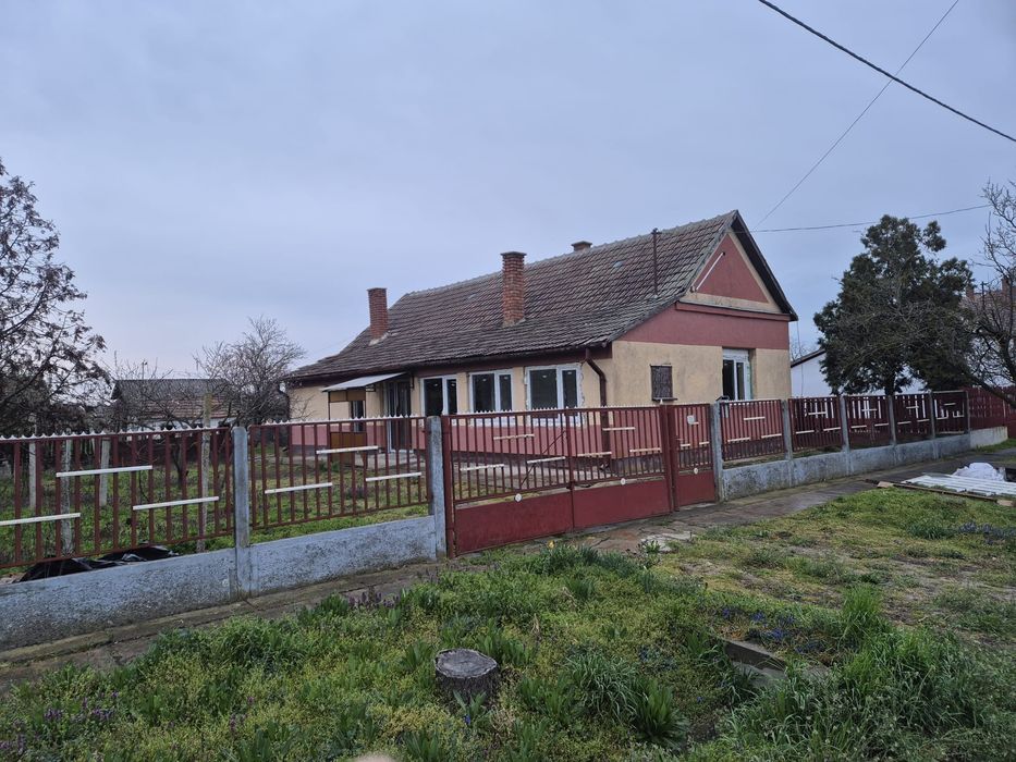 Vând casa în Koroszakal, Ungaria, 28km de Oradea