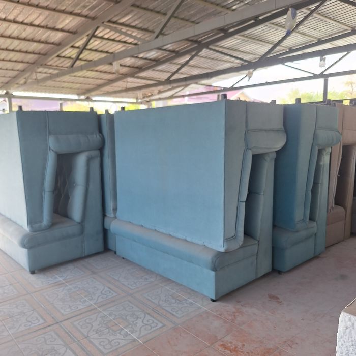 Мебель ,столы диваны пуфики