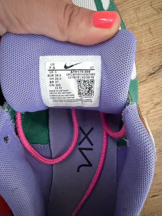 Дамски маратонки Nike air 200