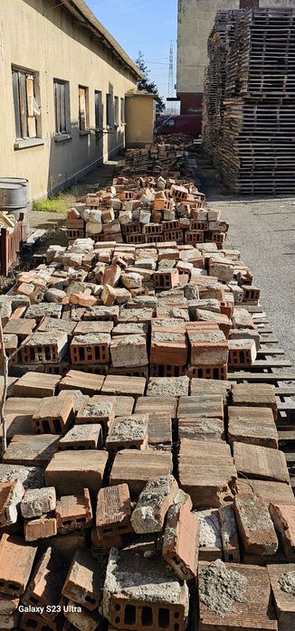 Продавам тухли втора употреба