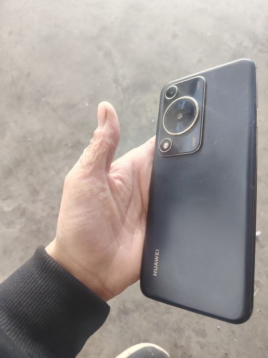 Продаю Huawei nova Y63