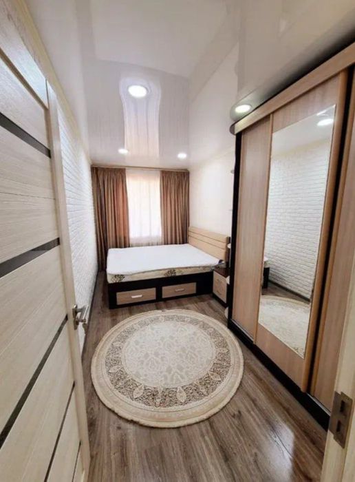 Продаётся 2х комнатная Шота Руставели бывший магазин Океан