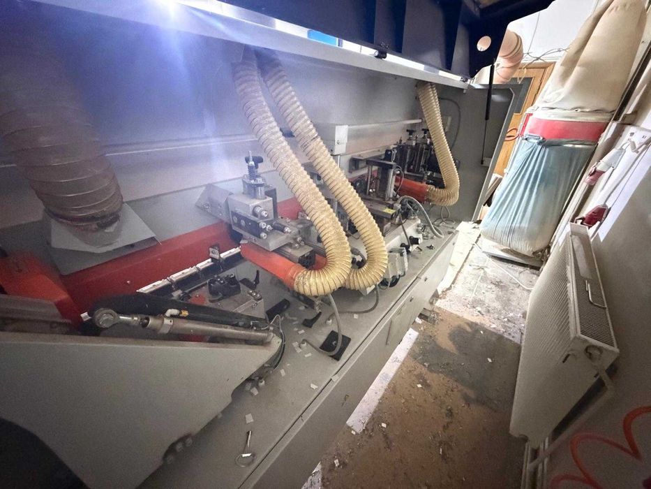 Vând mașina de cantuit Nikmann KZM 6RTF + Exhaustor