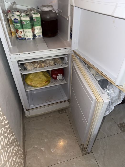 Холодильник Indesit