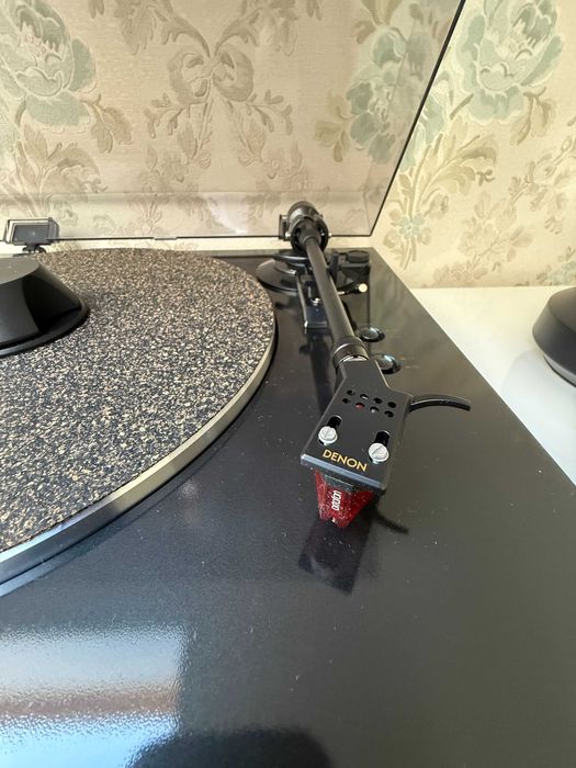 Pick-Up Automat Denon DP-300F Doza Ortofon 2M Red