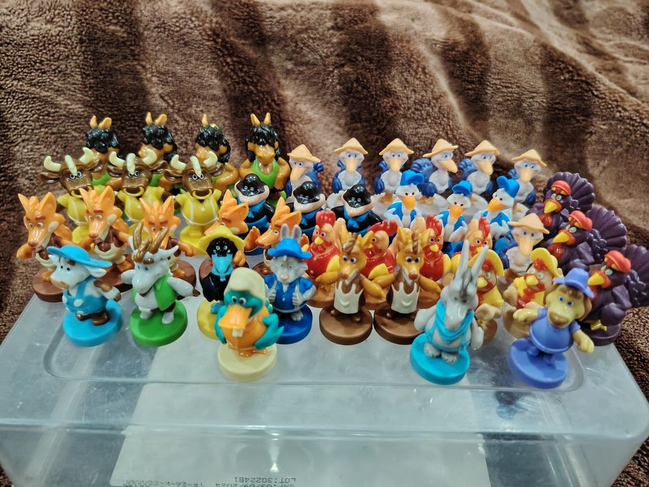 Срочно продаю киндер игрушки