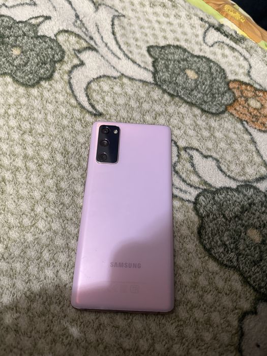Smsung S20FE  продам