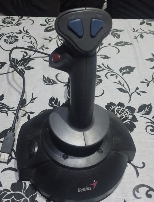 Ретро джойстик за тв игра