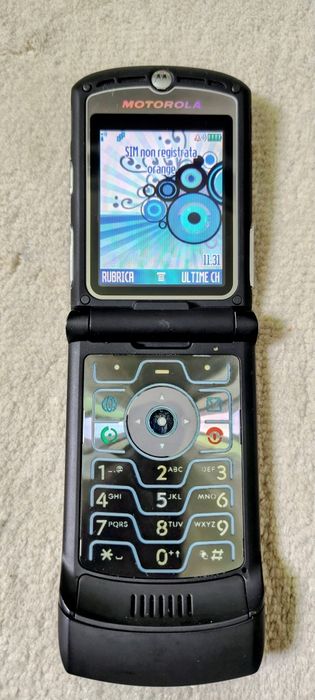 V3 negru by Motorola