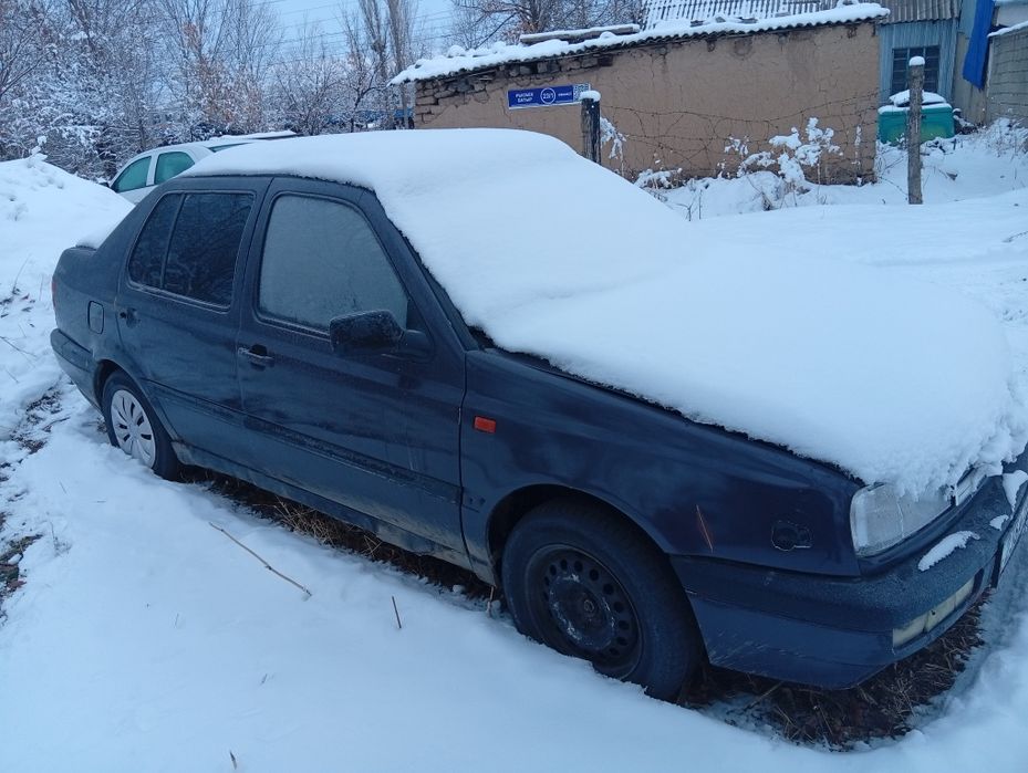 Фолцваген венто.