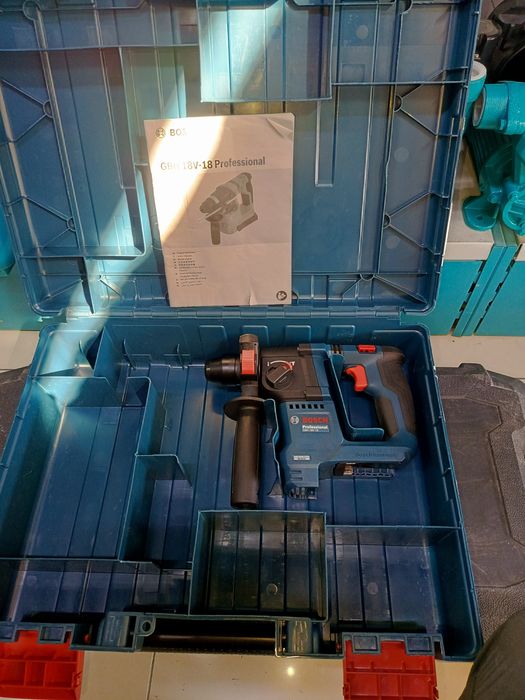 Перфоратор аккумуляторный безщеточный Bosch GBH 18v18