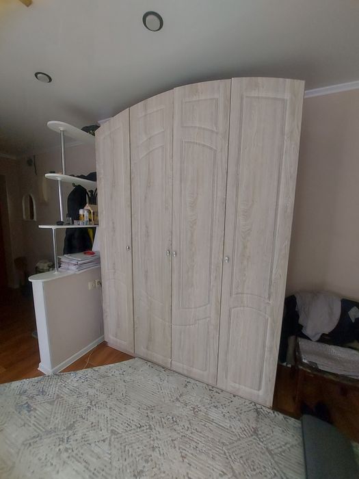 Продам шкаф для одежды