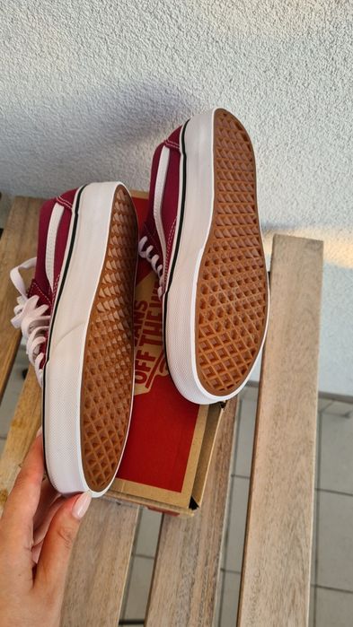 VANS Old Skool, mărimea 36,5 (23 cm) Dry rose/True white (vișiniu)
