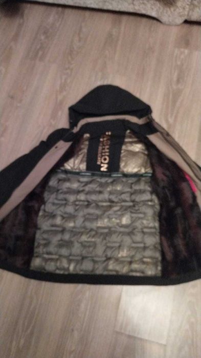 Продам куртки ..
