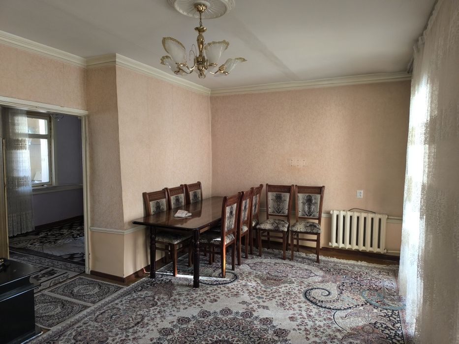 Квартира сотилади тансикбоев