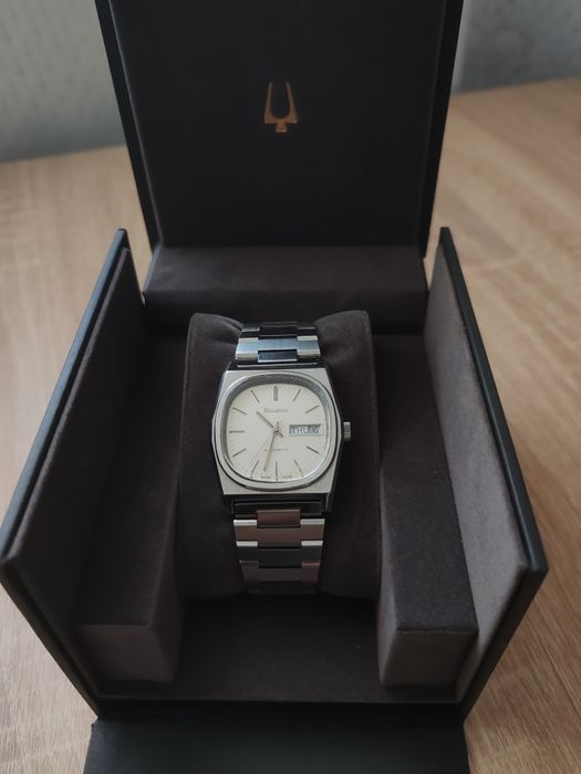 Vând Bulova automatic original