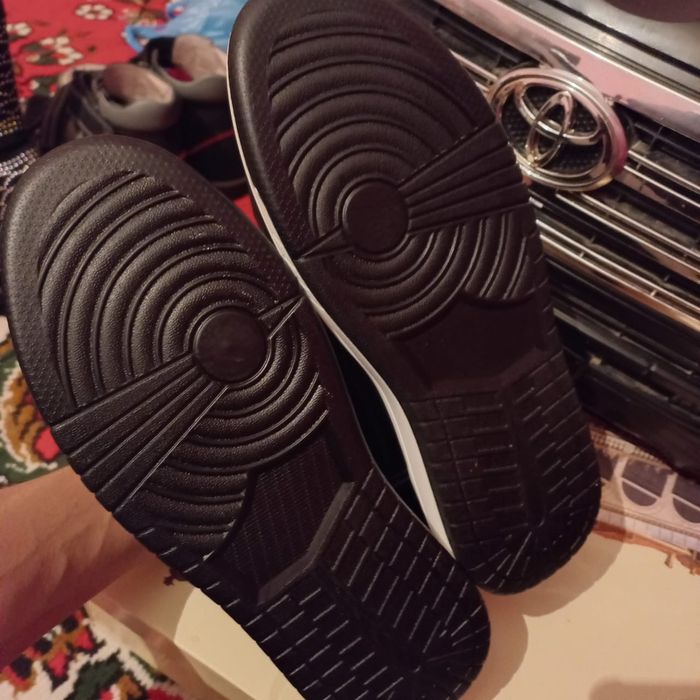 Мужская обувь кроссы