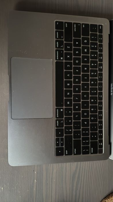 MacBook Air 2018 128GB с неработеща батерия