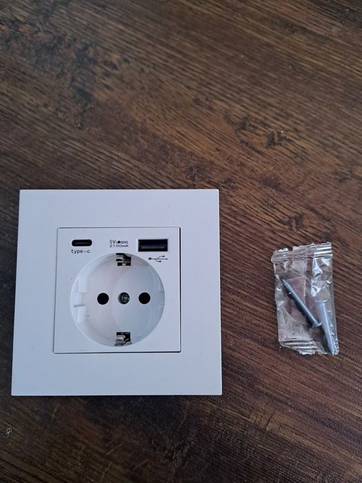 Розетка с USB type A, C