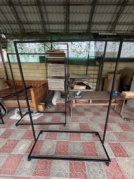 Вешалка для магазина