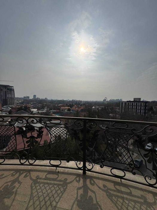 *Итальянский квартал Дархан,метро Х.Алимджан 2к квартира с арендатором