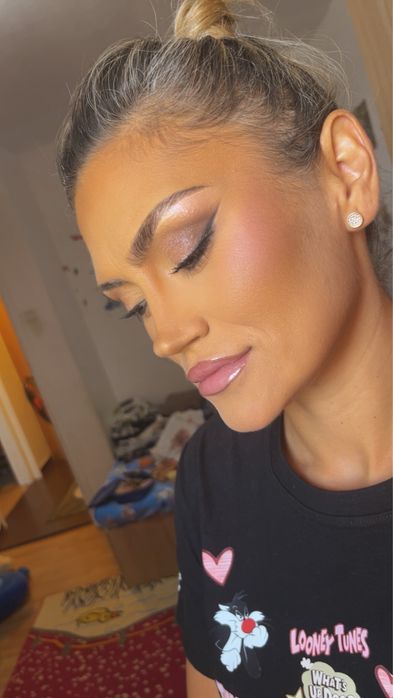 Makeup professional