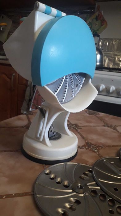 Шинковка/ терка на присоске