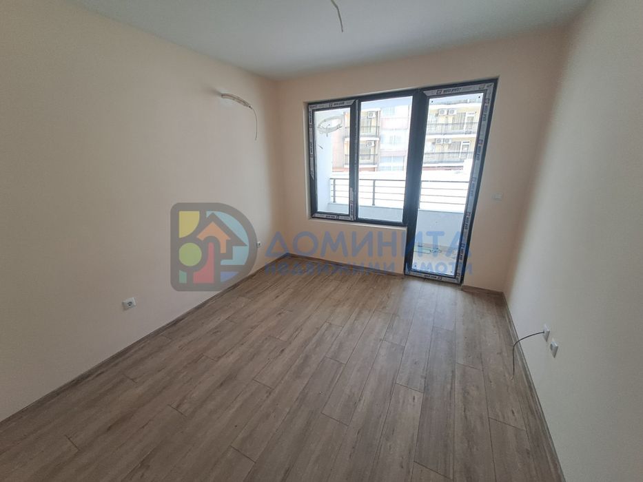 Продава се Двустаен апартамент в Царево - 87 кв.м за 580 €/кв.м - Снимка #3