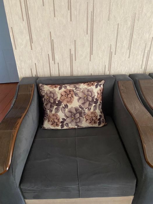 Диван с креслами