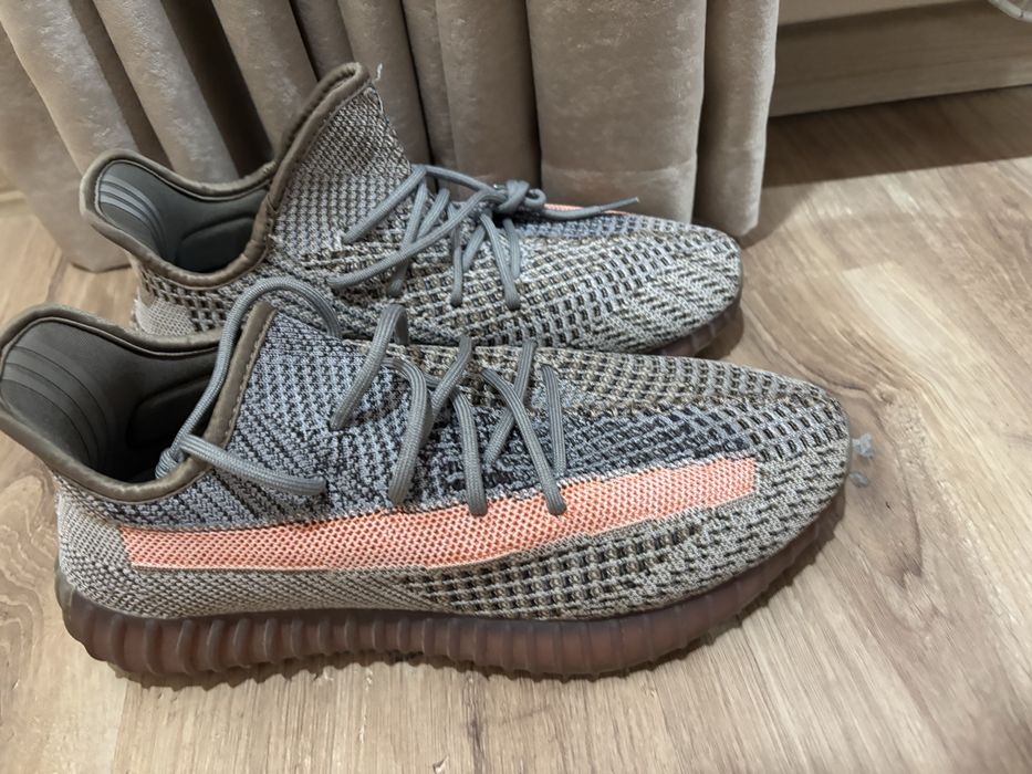 Продавам yeezy 380 и yeezy 350