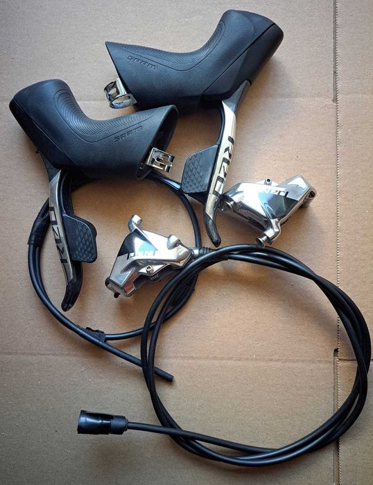 Manete si etrieri SRAM Red AXS