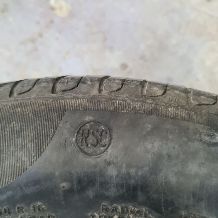 2x 205/60/16 VARA PIRELLI PROFIL 6MM Stare impecabila
