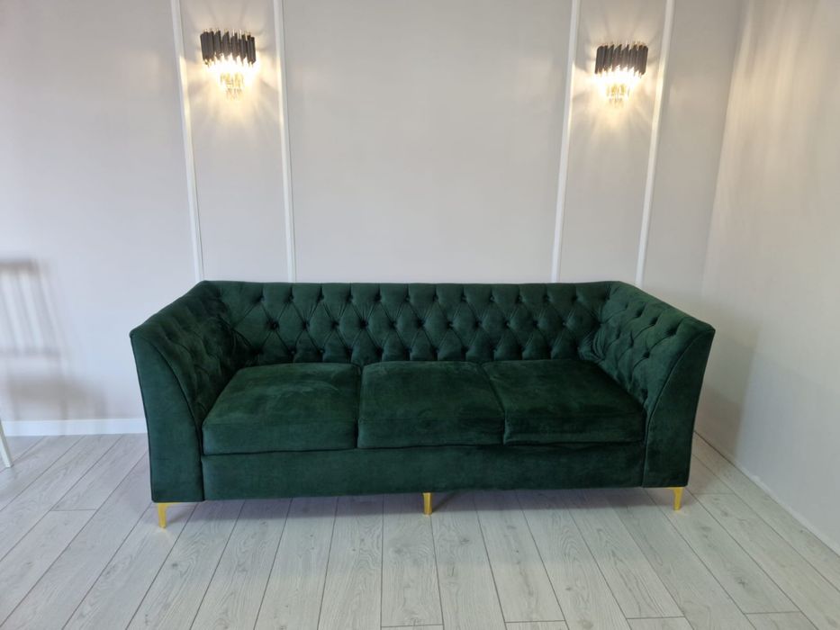 Диван гостиный.